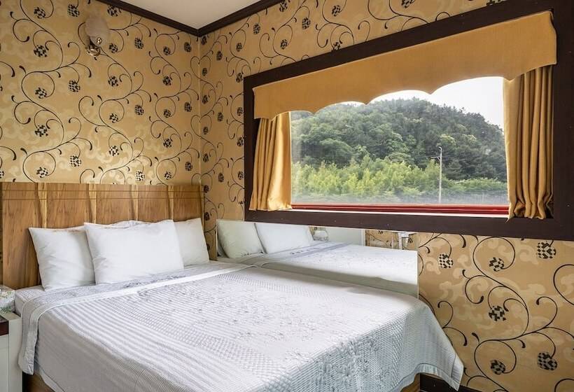 מוטל Cheongpyeong Carib
