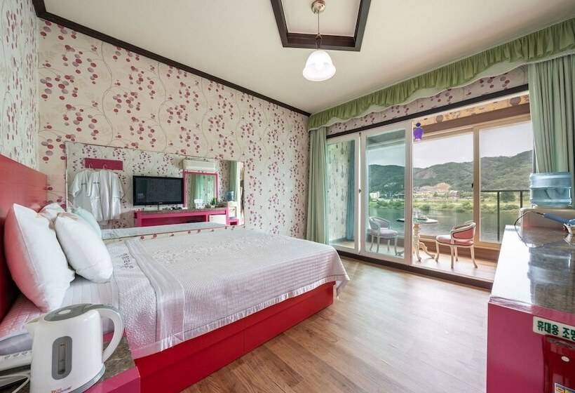 מוטל Cheongpyeong Carib