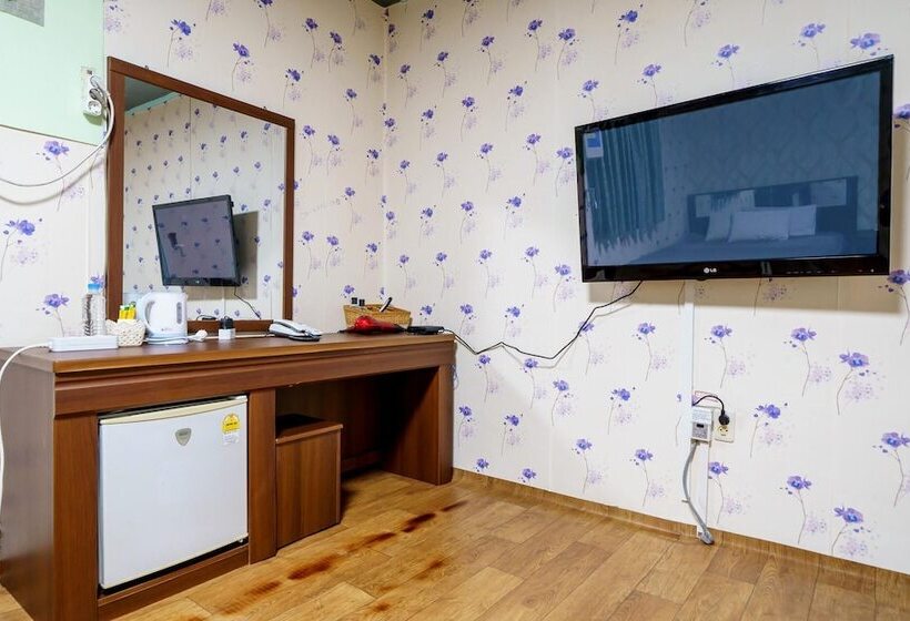 汽车旅馆 Hongcheon Cello