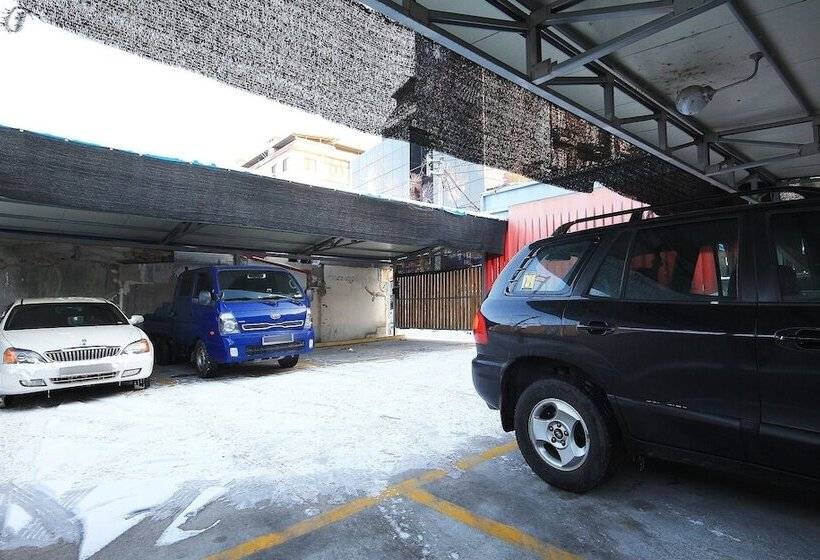 فندق على الطريق Jeonju Deokjindong Hotel Soul