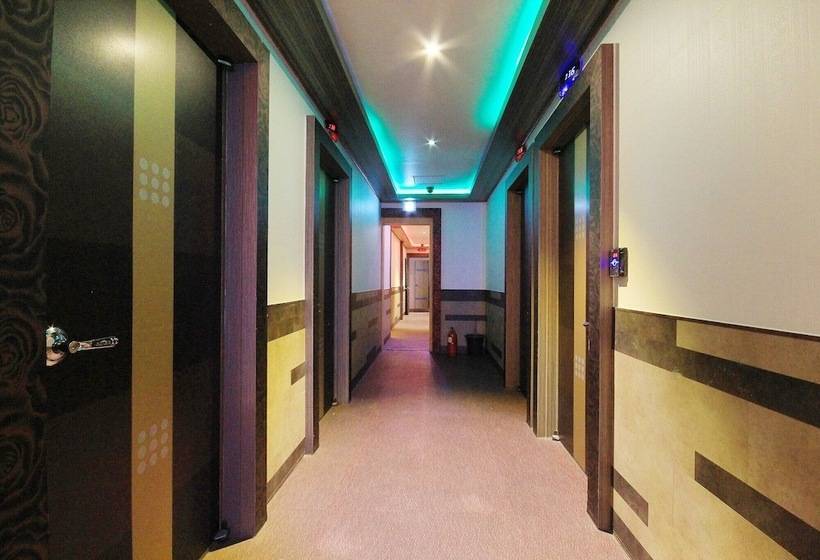 מוטל Jeonju Gosadong Cinema