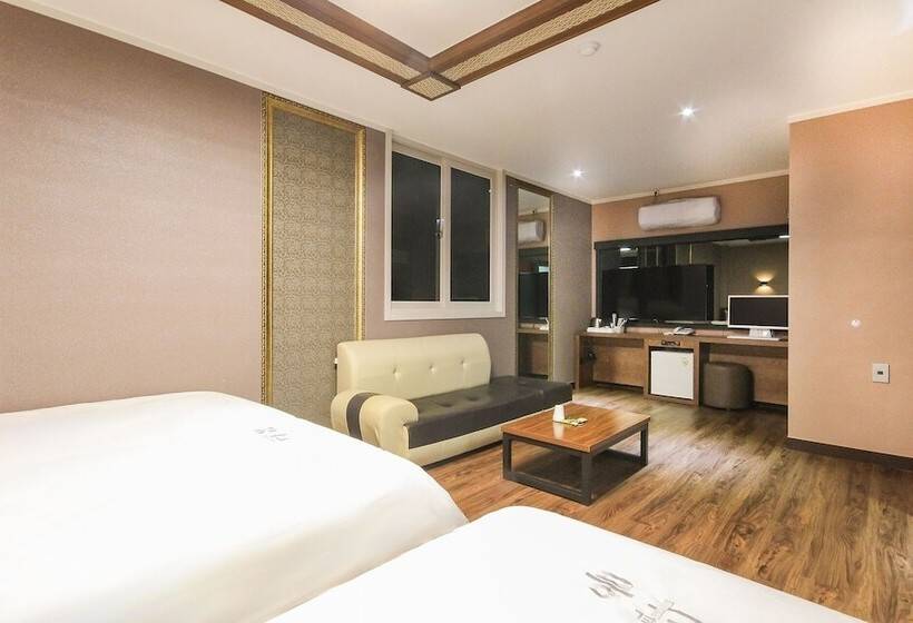 مُتل Jinju Hotel Daom