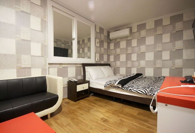 فندق على الطريق Miryang Sky