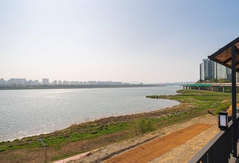 モーテル Namyangju River Beach