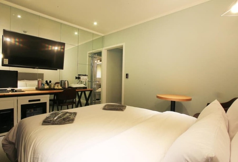 فندق على الطريق Osan Avenue