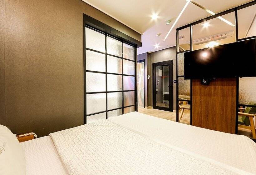 فندق على الطريق Sacheon  2in1