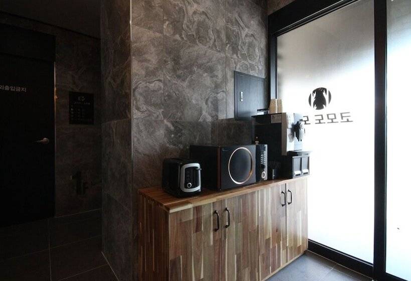 فندق على الطريق Sacheon Commodore