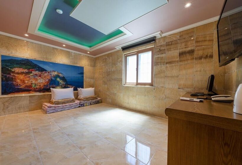 モーテル Tongyeong Hotel Opera