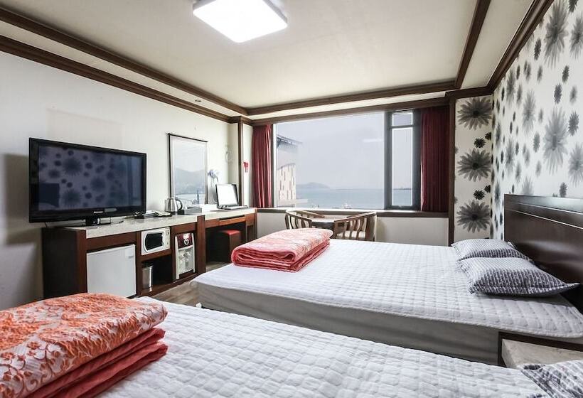 فندق على الطريق Wando Seville