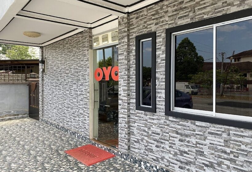 Oyo 90205 Bayu Sintok Motel