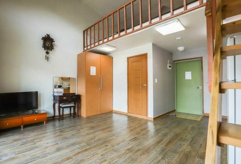 Pyeongchang White Castle Pension