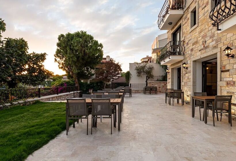 Atrium Taş Otel