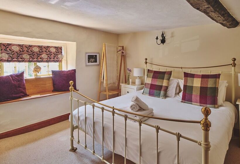 Coniston House
