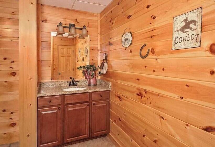 Dancing Bear Lodge