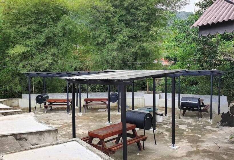 酒店 Alang Kenari Resort