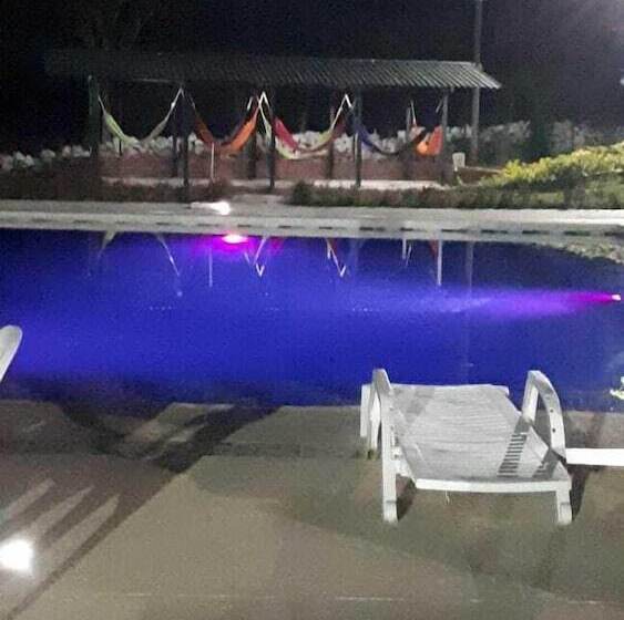 هتل Mirador De Curiti