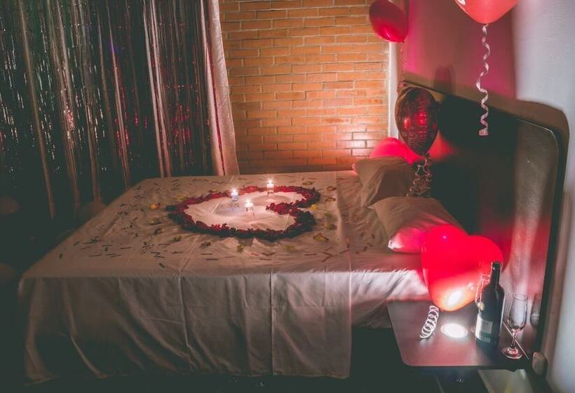 هتل Mirador De Curiti