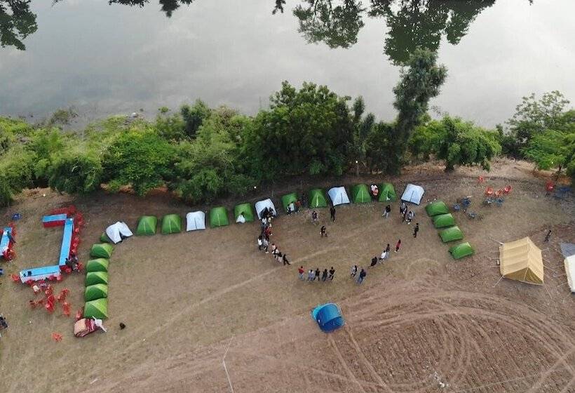 호텔 Moustache Kamp Kalakund