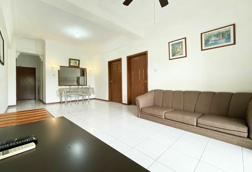 هتل Oyo 90184 Api Api Guesthouse 533