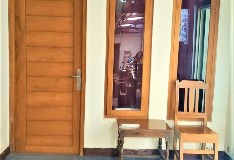 בית מלון כפרי Pondok Wisata Jati Diri Jatijajar Syariah