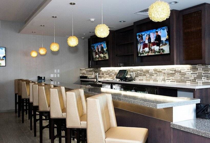 Отель Springhill Suites By Marriott Wrentham Plainville