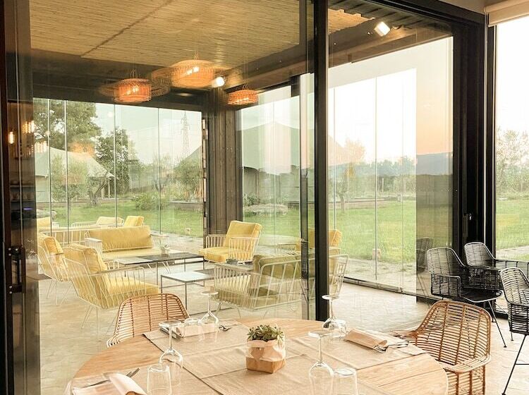 ホテル Terme Di Vulci Glamping & Spa