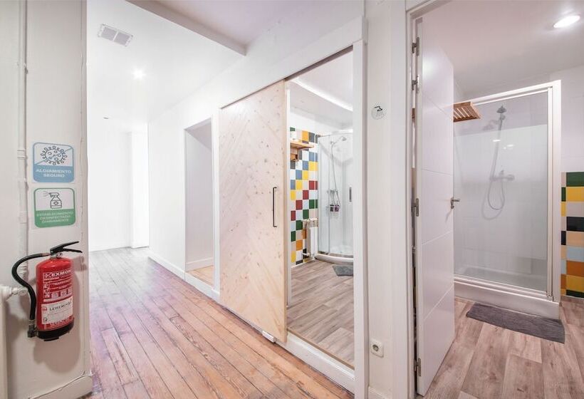 پانسیون Belle époque Self Check In Guest House