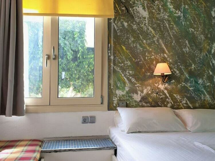 بنسيون Magnificent View Nice Double Room With Shared Pool And Ac