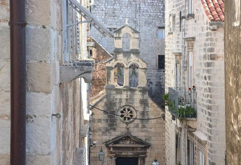 ペンション Studio In