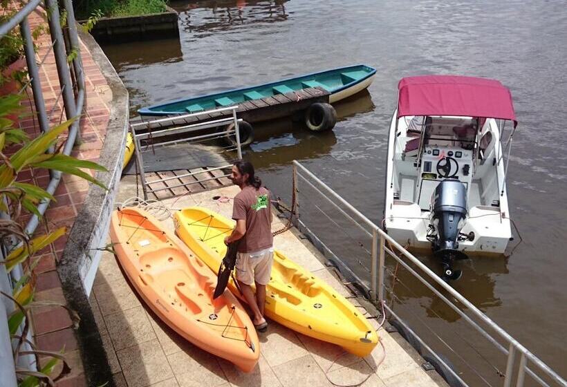 פנסיון Tortuguero Adventures Guesthouse