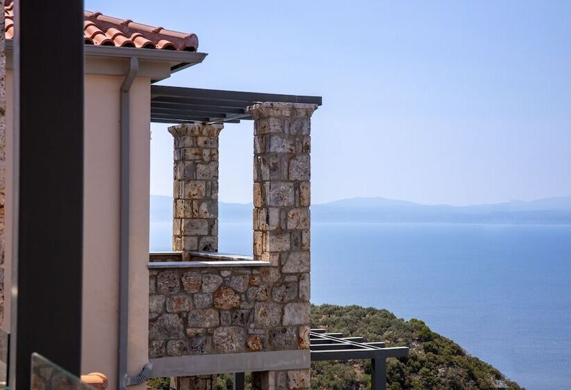 Searocks Exclusive Villas Resort