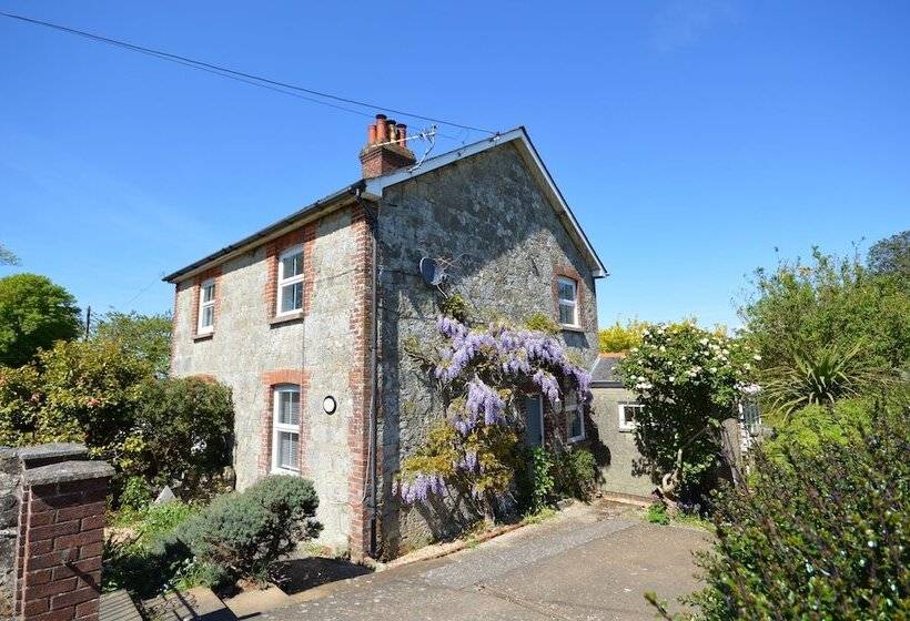 2 Farm Cottages