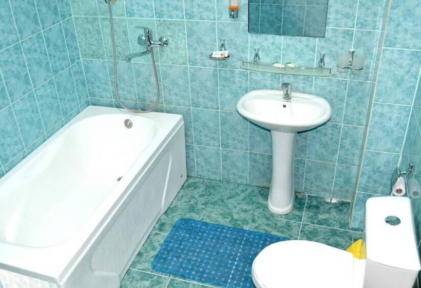 Hotelli Adras