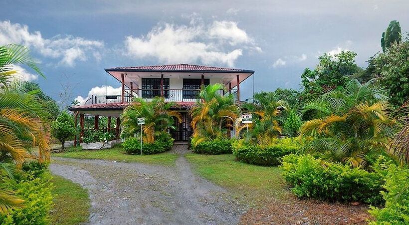 هتل Centro Vacacional Campo Alegre