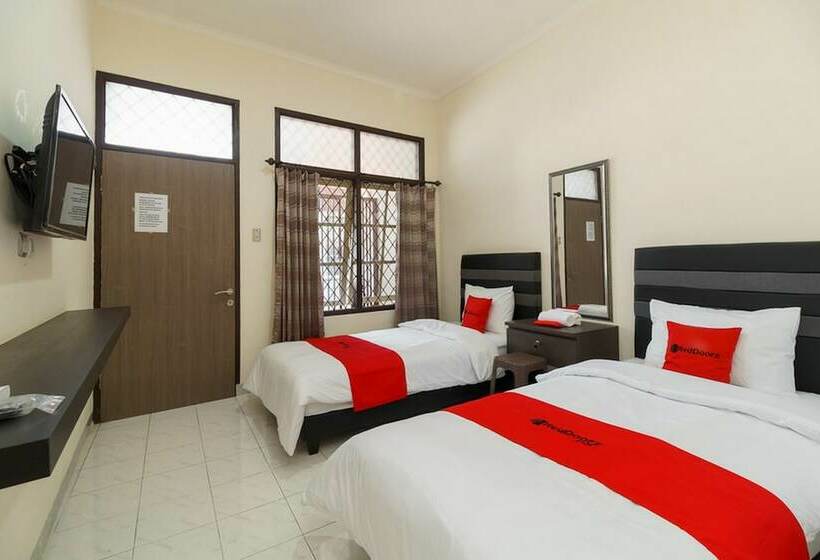 هتل Reddoorz @ Cangkring Street Cirebon