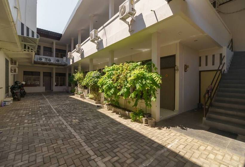 هتل Reddoorz @ Cangkring Street Cirebon