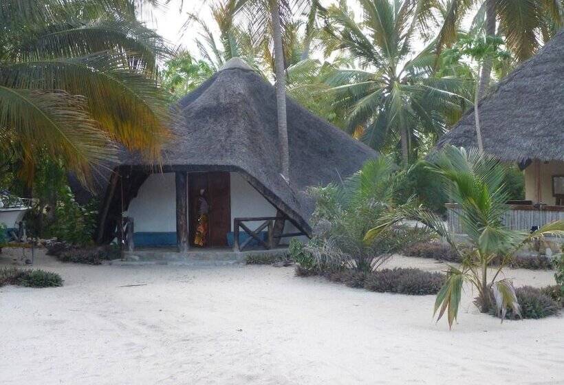 بنسيون Mike S Beach Cottages