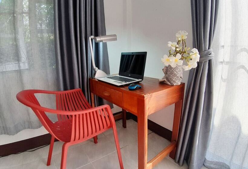 פנסיון Mj House Stay With Guest And Host