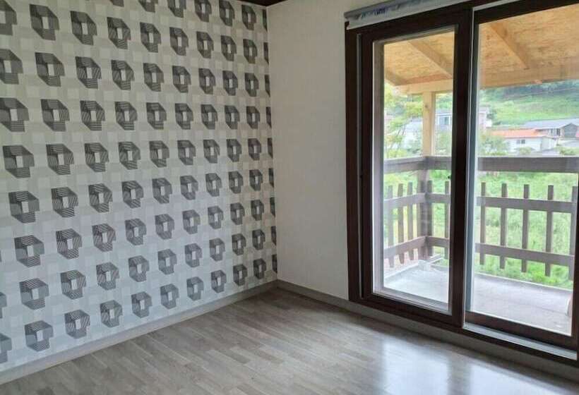 بنسيون Muju Caravan Pesnion