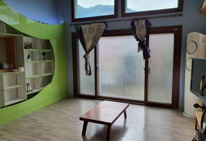 بنسيون Muju Caravan Pesnion