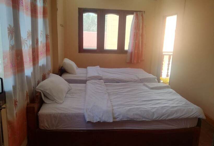 پانسیون Saynambak Riverside Guest House