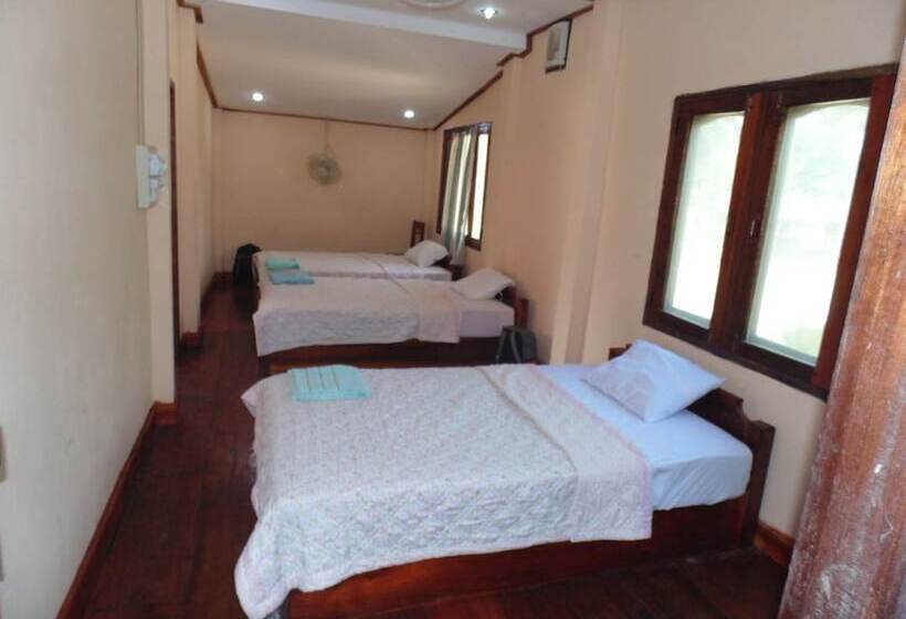 پانسیون Saynambak Riverside Guest House