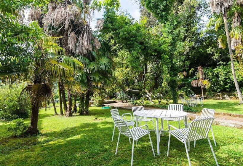 Plush Farmhouse In Bacchereto With Swimming Pool