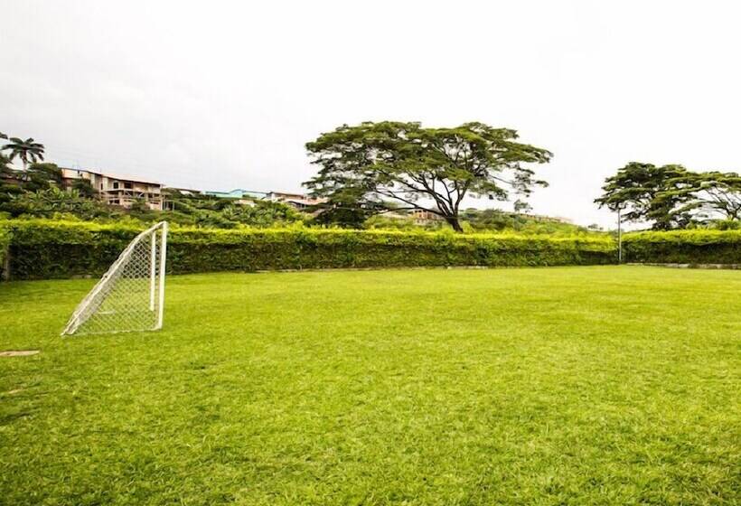 استراحتگاه Club Mónaco