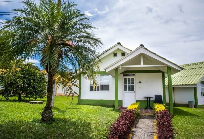 استراحتگاه Club Mónaco