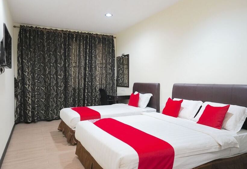 Spot On 89992 Hotel Azra