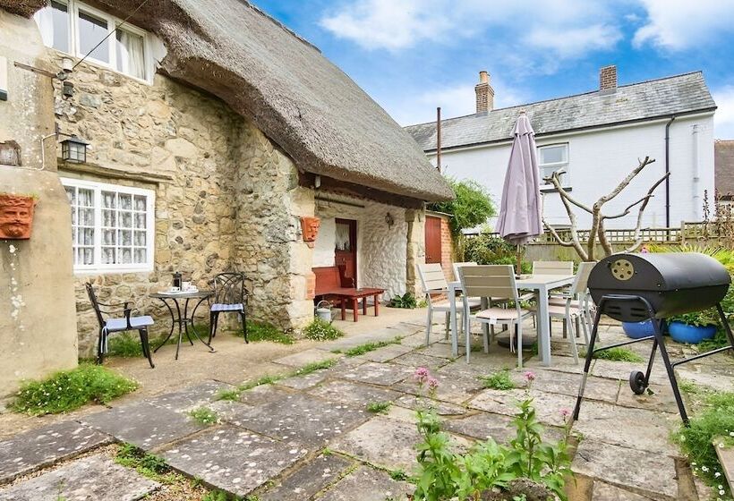 Ye Olde Cottage