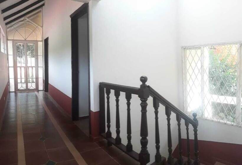 Bed and Breakfast Posada Aventura