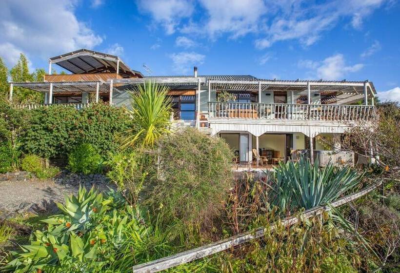 צימר Sandspit Lodge