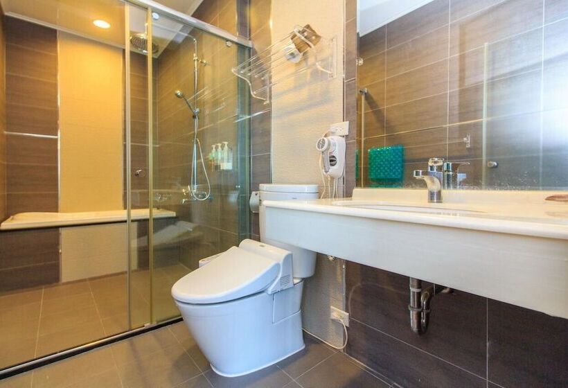 تختخواب و صبحانه Silimu Hostel